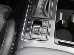 2015款 索兰托L 2.0T GDI 汽油4WD旗舰版 5座 国V