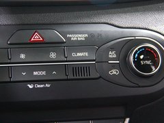 2015款 索兰托L 2.0T GDI 汽油4WD旗舰版 5座 国V