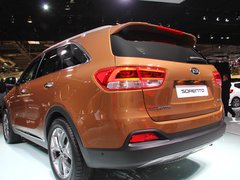 2015款 索兰托L 2.0T GDI 汽油4WD旗舰版 5座 国V