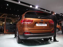 2015款 索兰托L 2.0T GDI 汽油4WD旗舰版 5座 国V