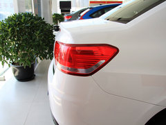 2013款 三厢 1.6L 手动 品尚型