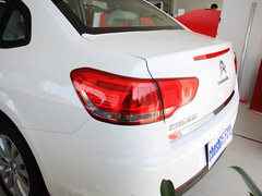 2013款 三厢 1.6L 手动 品尚型