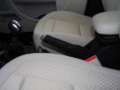 2013款 三厢 1.6L 手动 品尚型