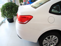 2013款 三厢 1.6L 手动 品尚型