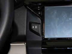 2013款 三厢 1.6L 手动 品尚型