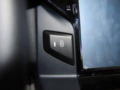 2013款 三厢 1.6L 手动 品尚型