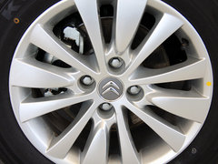 2013款 三厢 1.6L 手动 品尚型