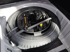 2013款 三厢 1.6L 手动 品尚型