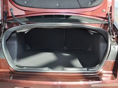 2013款 三厢 1.6L 手动 品尚型