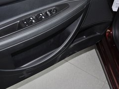 2013款 三厢 1.6L 手动 品尚型