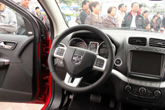 2013款 2.4L 自动 两驱智尚版 7座