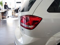 2013款 2.4L 自动 两驱尊尚版 7座