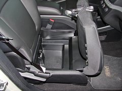 2013款 2.4L 自动 两驱尊尚版 7座