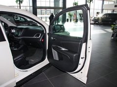 2013款 2.4L 自动 两驱尊尚版 7座