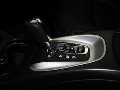 2013款 2.4L 自动 两驱尊尚版 7座