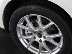 2013款 2.4L 自动 两驱尊尚版 7座