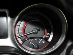 2013款 2.4L 自动 两驱尊尚版 7座