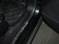 酷威 2013款 2.4L 自动 两驱尊尚版 7座