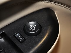 2013款 3.0L 自动 领先型 5座