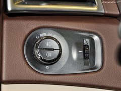 2013款 3.0L 自动 领先型 5座