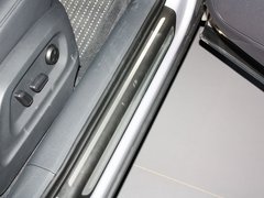 奥迪Q3 2013款 2.0T 35 TFSI quattro舒适型 5座