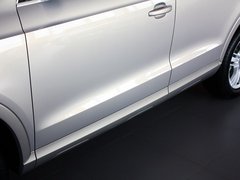 奥迪Q3 2013款 2.0T 35 TFSI quattro舒适型 5座