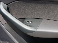 2013款 2.0T 35 TFSI 进取型 5座