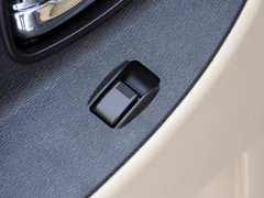 2012款 2.2L 手动 V3舒适标双排491QE