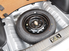 2013款 1.3L 手动 尊贵型