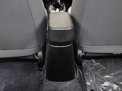 2013款 1.3L 手动 尊贵型