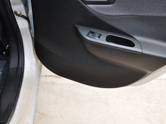 2013款 1.3L 手动 尊贵型