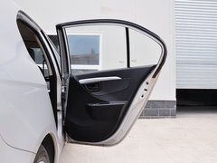 2013款 1.3L 手动 尊贵型