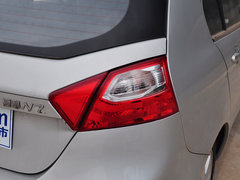 2013款 1.3L 手动 尊贵型
