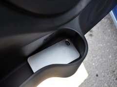 2013款 1.0L 手动 快乐版