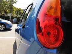 2013款 1.0L 手动 快乐版