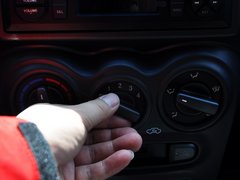 2013款 1.0L 手动 快乐版