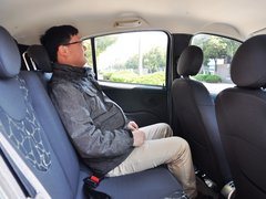 2013款 1.0L 手動(dòng) 快樂(lè)版