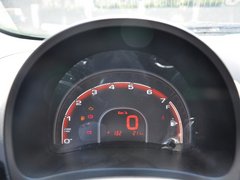 2013款 1.0L 手动 快乐版