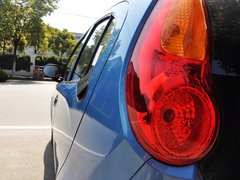 2013款 1.0L 手动 快乐版