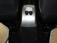 2013款 1.0L 手动 快乐版