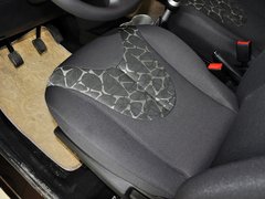 2013款 1.0L 手动 快乐版