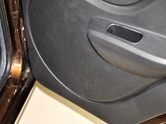 2013款 1.0L 手动 快乐版