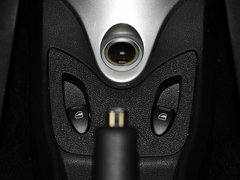2013款 1.0L 手动 快乐版