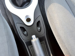 2013款 1.0L 手动 活力版