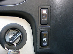 2007款 2.4L 手动 金色之旅标准9座4G64S4M