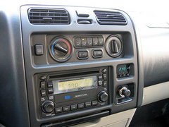 2007款 2.4L 手动 金色之旅标准9座4G64S4M