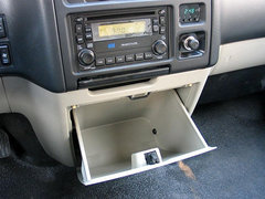 2007款 2.4L 手动 金色之旅标准9座4G64S4M