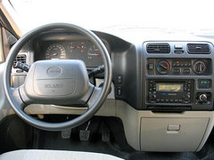 2007款 2.4L 手动 金色之旅标准9座4G64S4M