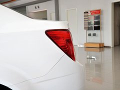 2013款 三厢 1.6 自动 SX