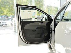2013款 三厢 1.6 自动 SX